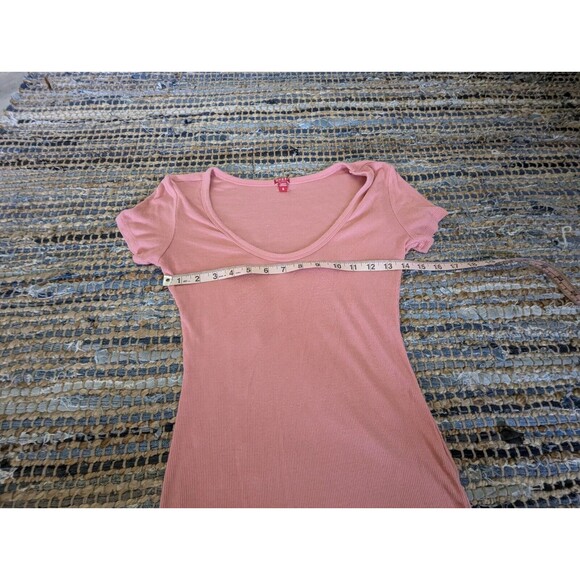 GUESS Powder Pink Round Neck Bodysuit M S/S Snap Closure Ribbed Logo Girlhoodcor - Picture 5 of 7